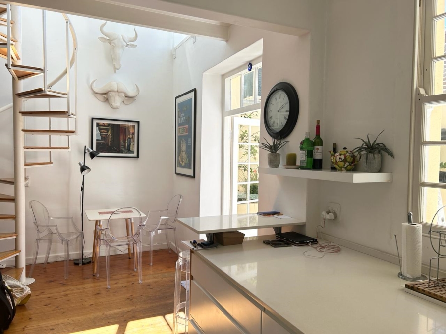 To Let 2 Bedroom Property for Rent in Sea Point Western Cape